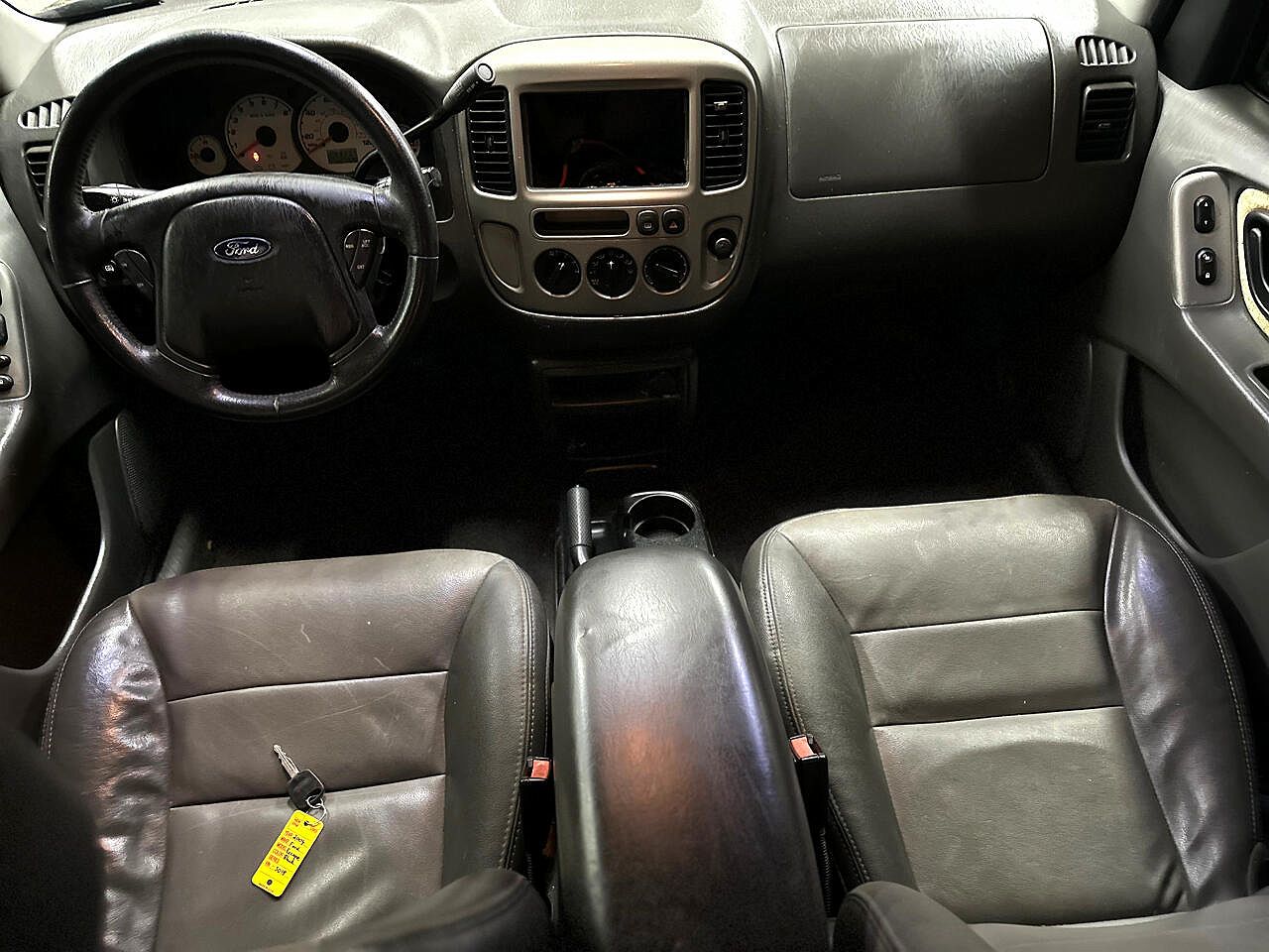 2004 Ford Escape XLT image 8