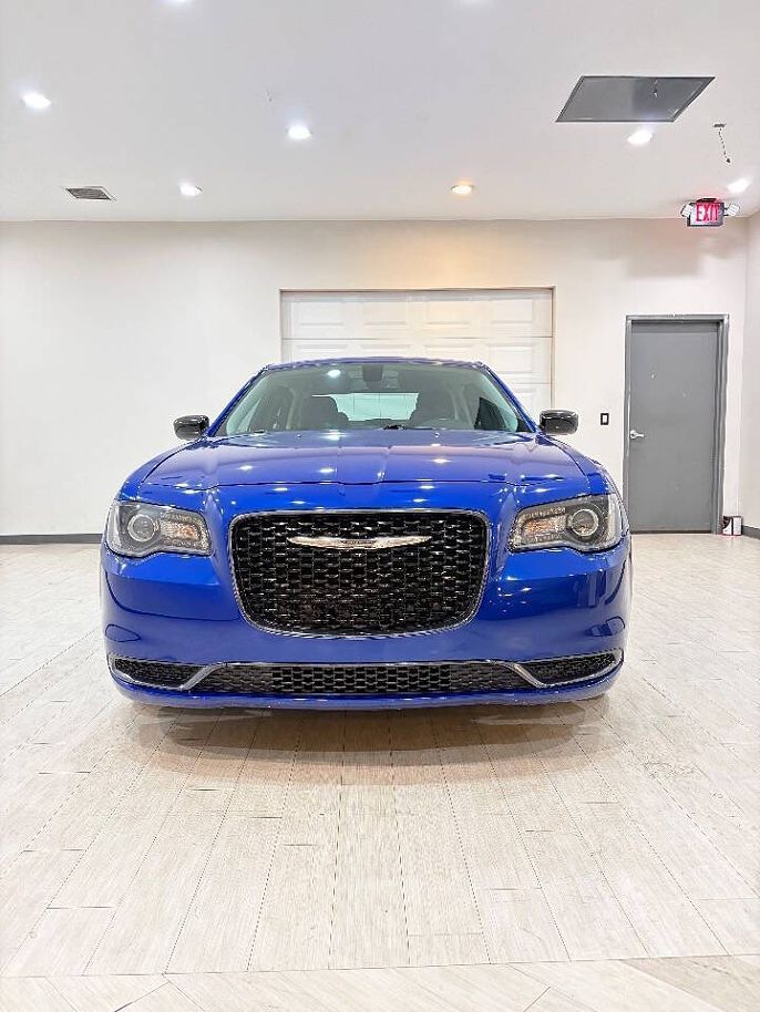 2018 Chrysler 300