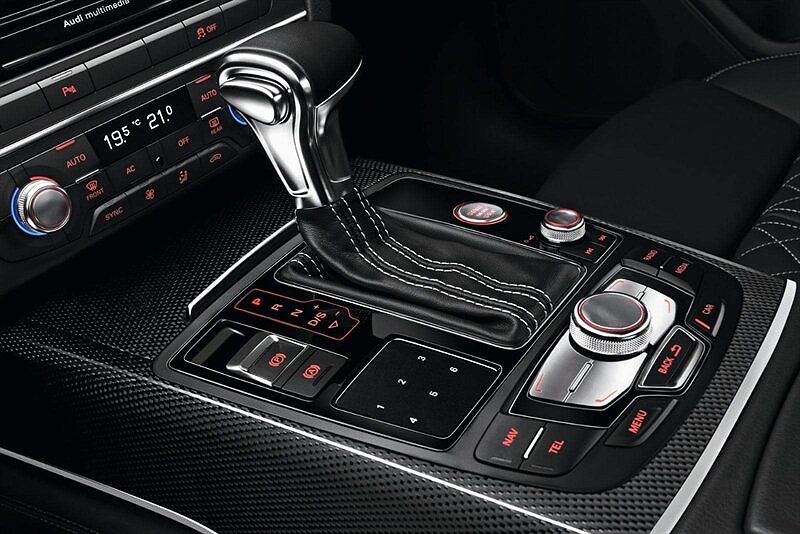 2013 Audi S6 Prestige image 2