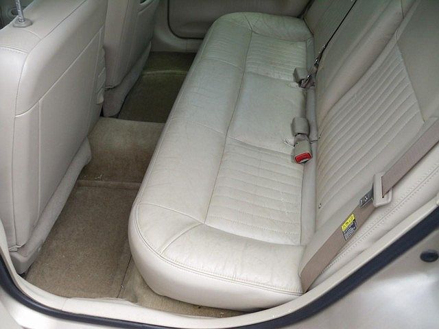 2003 Chevrolet Impala LS image 4