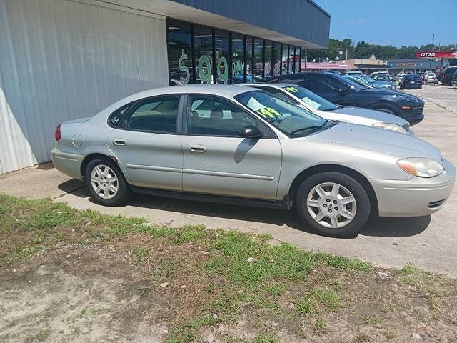 2006 Ford Taurus SE image 0