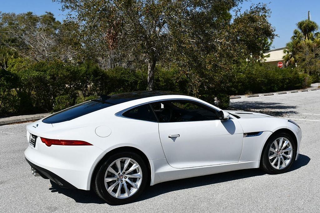 2017 Jaguar F-Type Premium image 5