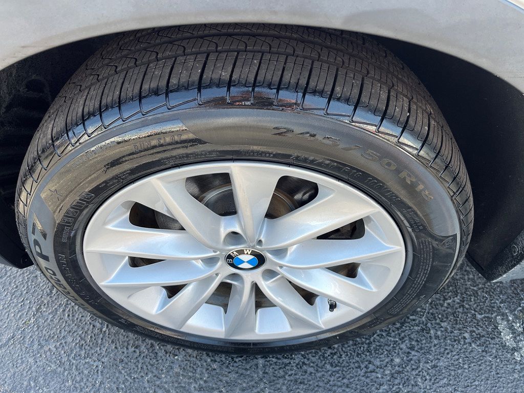 2017 BMW X3 xDrive28i image 5
