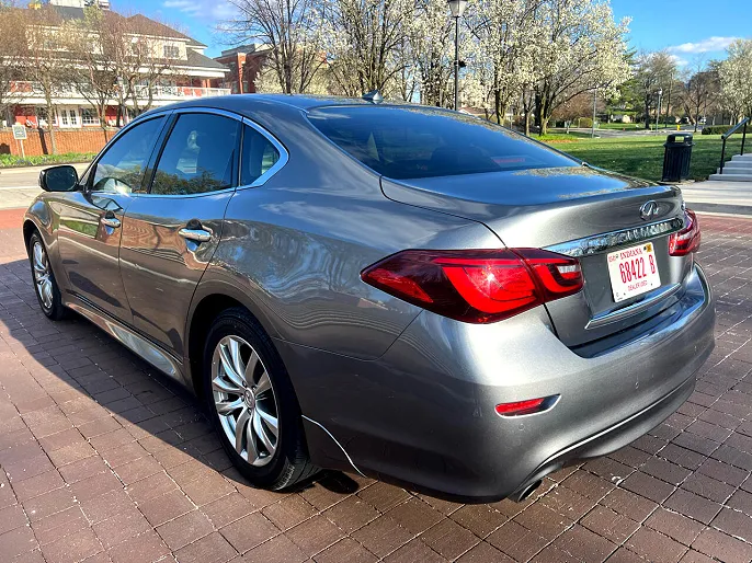 2016 Infiniti Q70