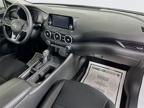 2023 Nissan Sentra S photo 10
