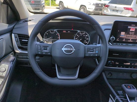 2026 Nissan Rogue SV photo 9