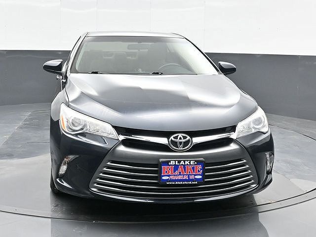 2017 Toyota Camry LE image 2