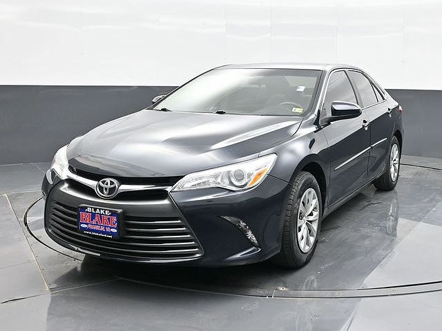 2017 Toyota Camry LE image 3