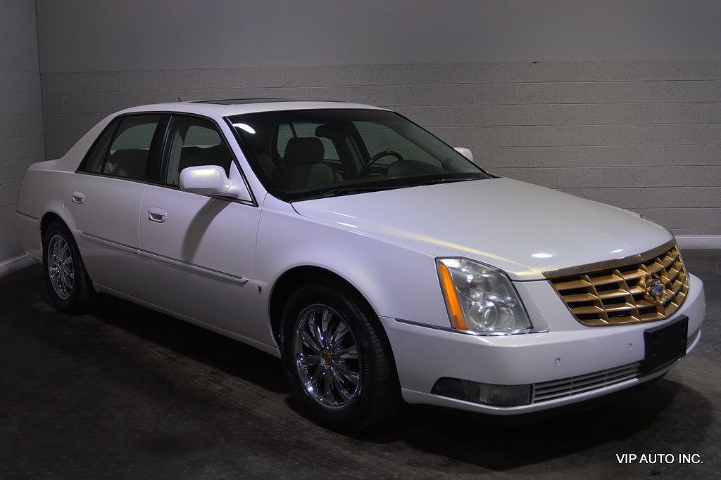 2007 Cadillac DTS Luxury I image 0