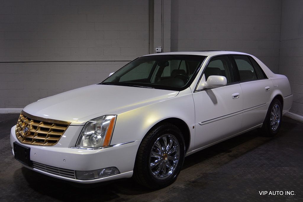 2007 Cadillac DTS Luxury I image 1