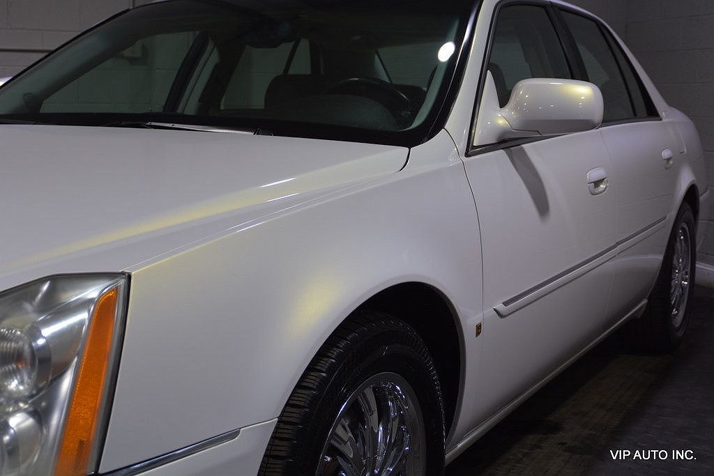2007 Cadillac DTS Luxury I image 5