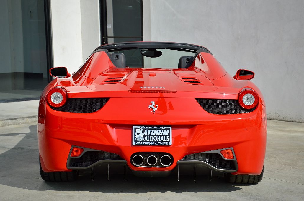 2013 Ferrari 458 null image 3