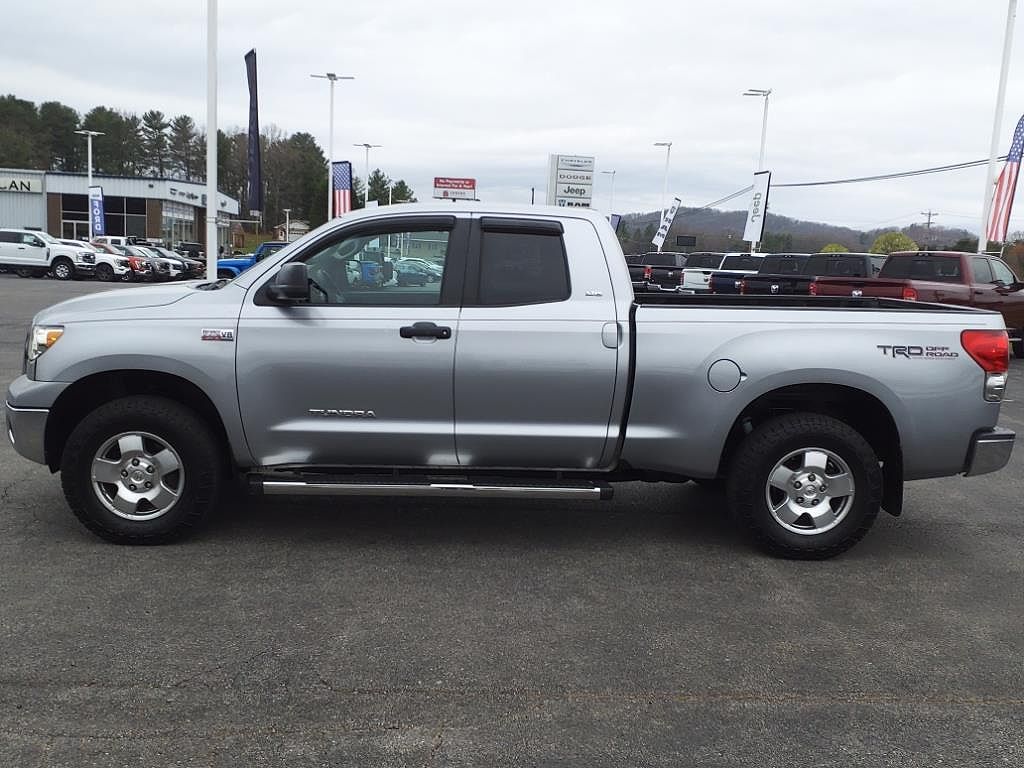 2009 Toyota Tundra SR5 image 1