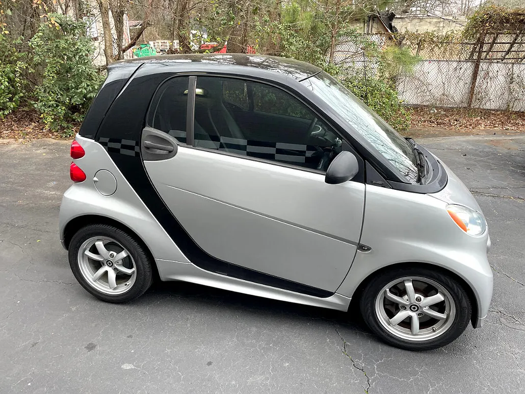 2015 Smart Fortwo Pure image 1