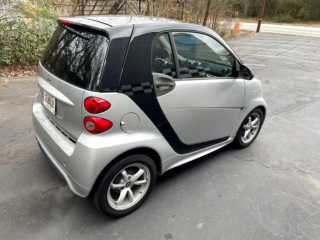 2015 Smart Fortwo Pure image 2