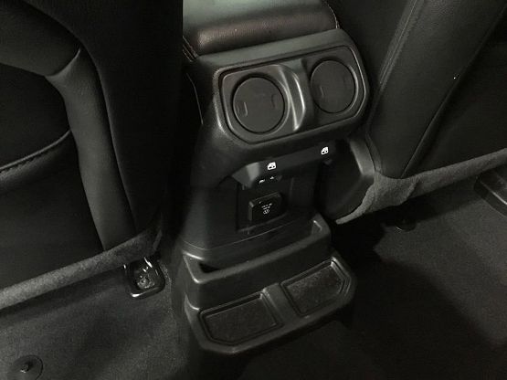 2021 Jeep Wrangler Unlimited Sahara High Altitude photo 7