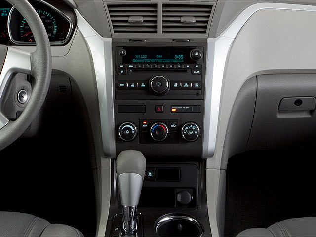 2010 Chevrolet Traverse LT image 10