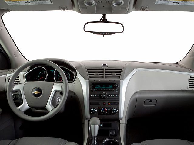 2010 Chevrolet Traverse LT image 6