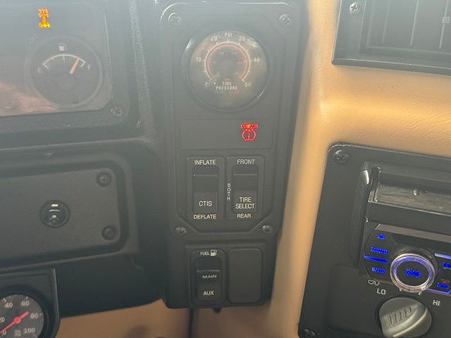 2001 AM General Hummer