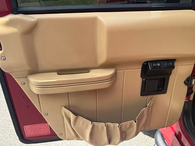 2001 AM General Hummer