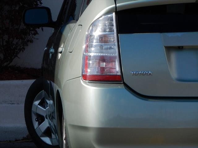 2009 Toyota Prius Touring image 0