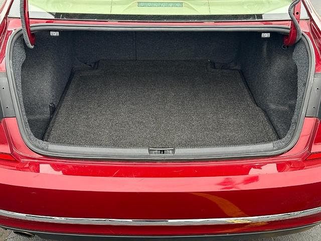 2018 Volkswagen Passat SE image 5