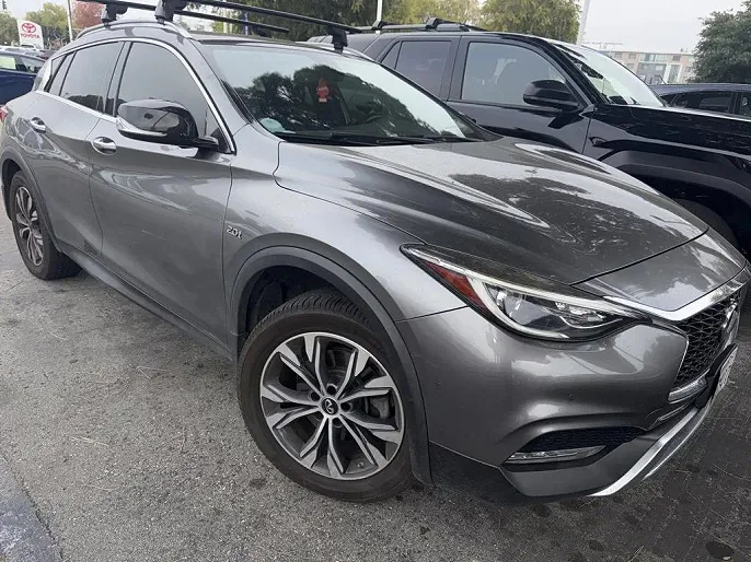 2017 Infiniti QX30