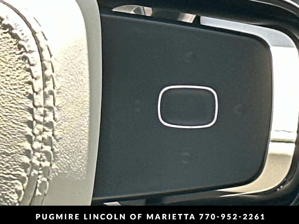 2024 Lincoln Nautilus Black Label image 2