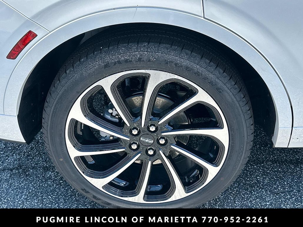2024 Lincoln Nautilus Black Label image 4