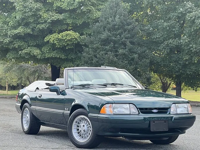 1990 Ford Mustang