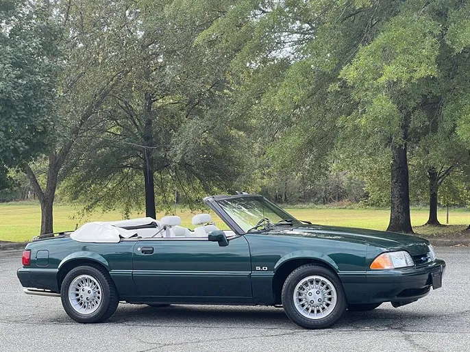 1990 Ford Mustang
