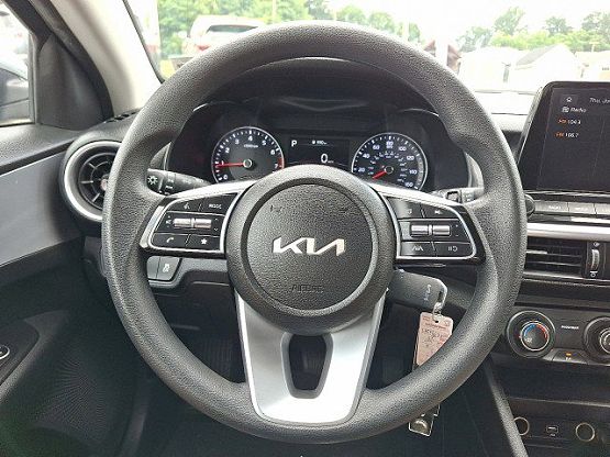 2023 Kia Forte LXS photo 11