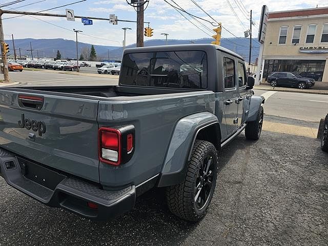 2025 Jeep Gladiator