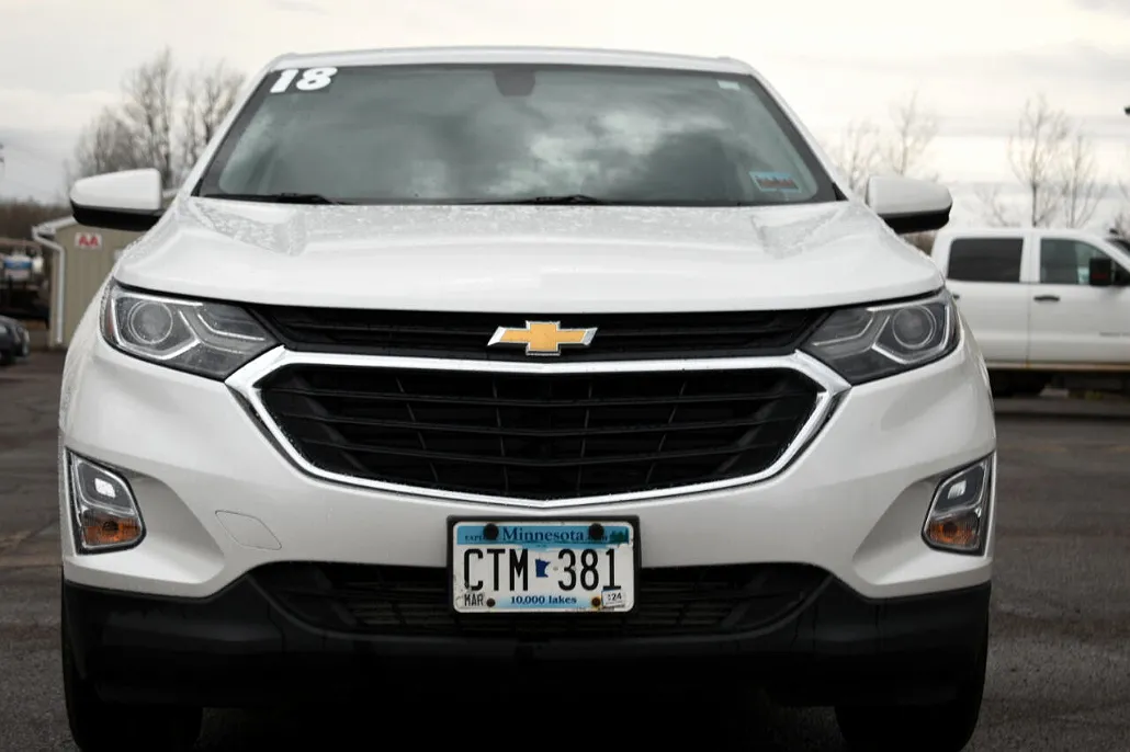 2018 Chevrolet Equinox LT image 4