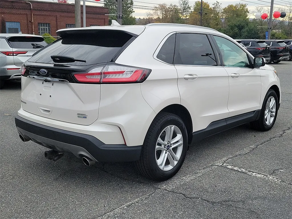 2019 Ford Edge SEL image 5
