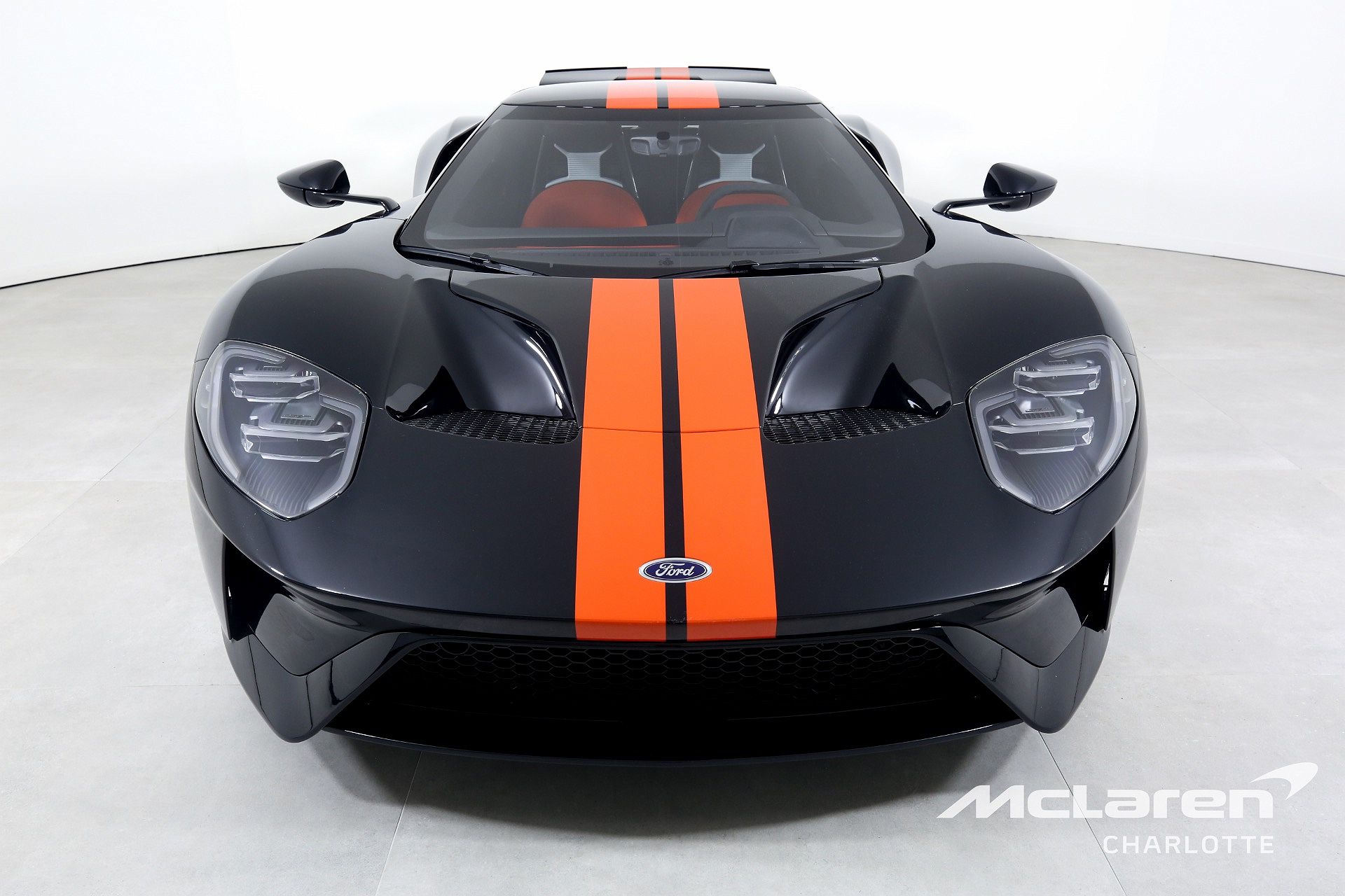 2019 Ford GT null image 3