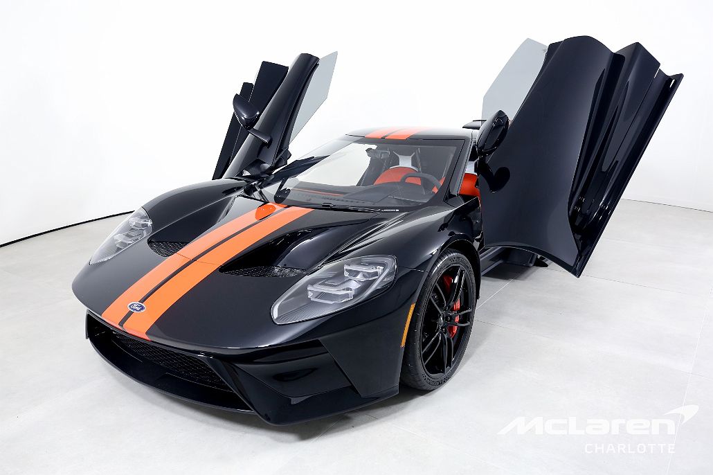 2019 Ford GT null image 4