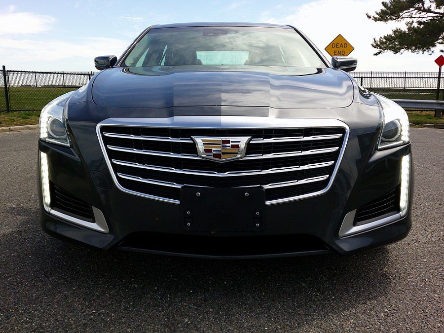 2018 Cadillac CTS Luxury image 2