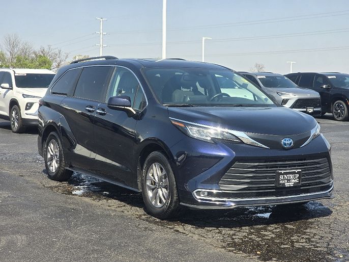 2023 Toyota Sienna