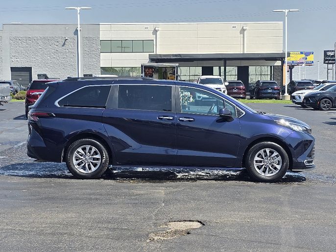 2023 Toyota Sienna