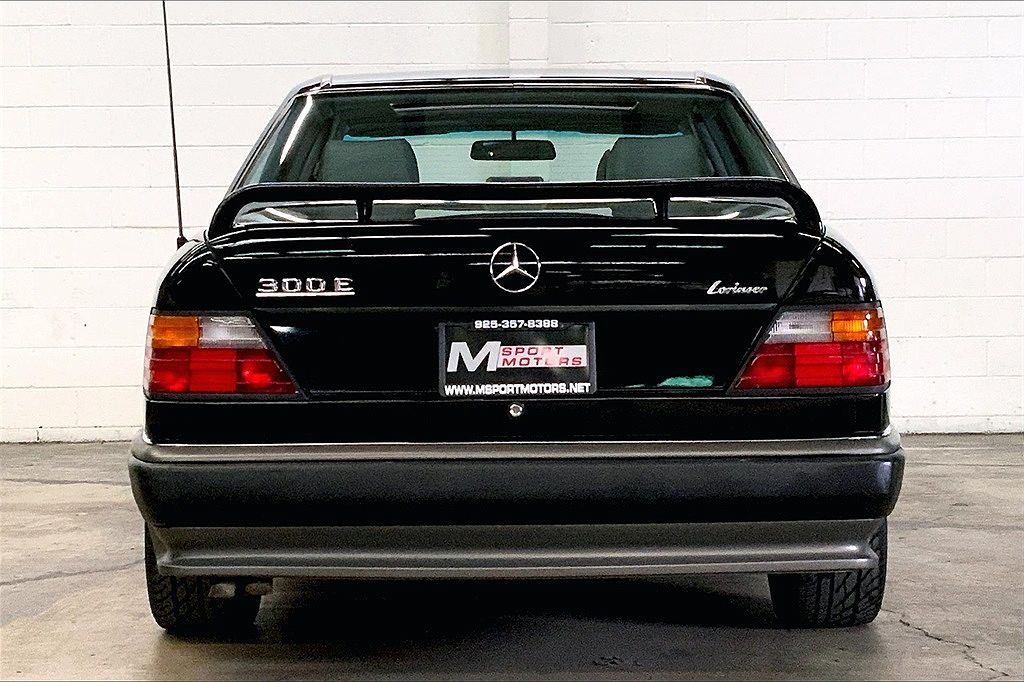 1990 Mercedes-Benz 300 E image 2