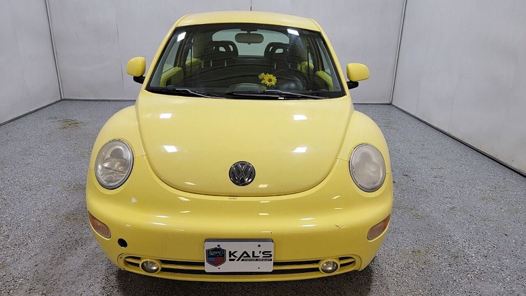 1999 Volkswagen New Beetle GLS image 1