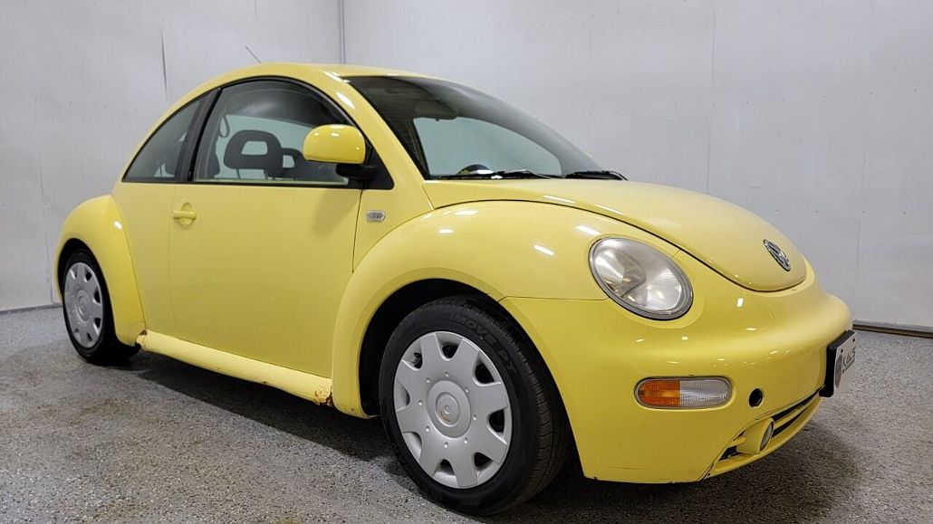 1999 Volkswagen New Beetle GLS image 2