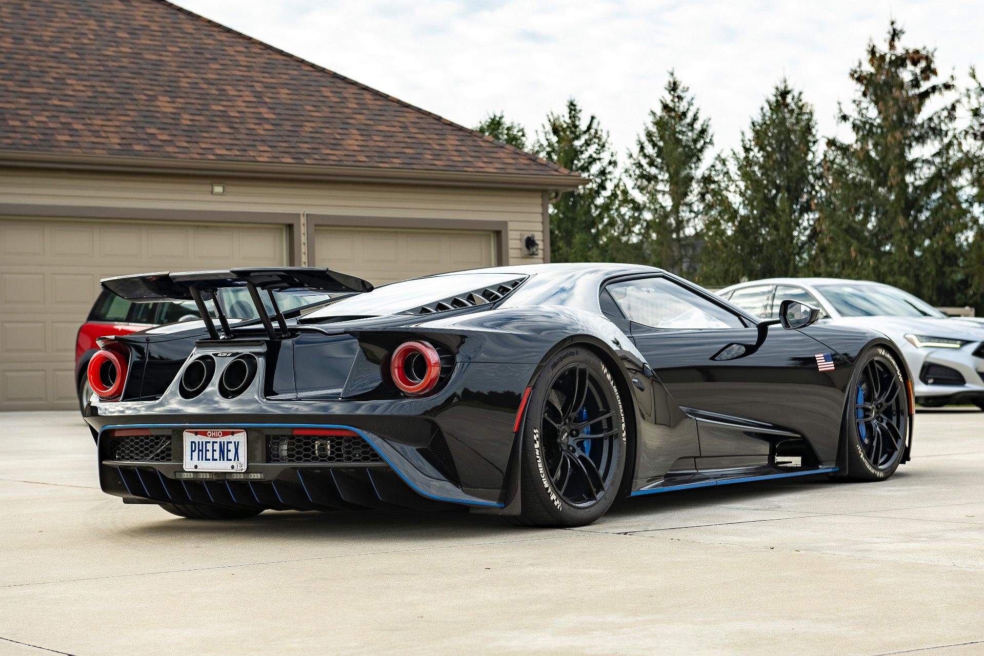 2019 Ford GT null image 35