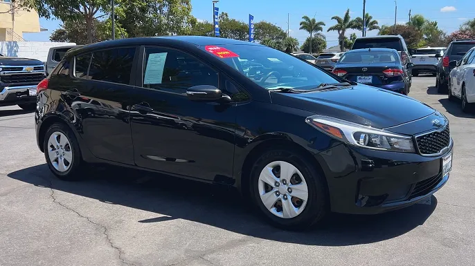 2017 Kia Forte5