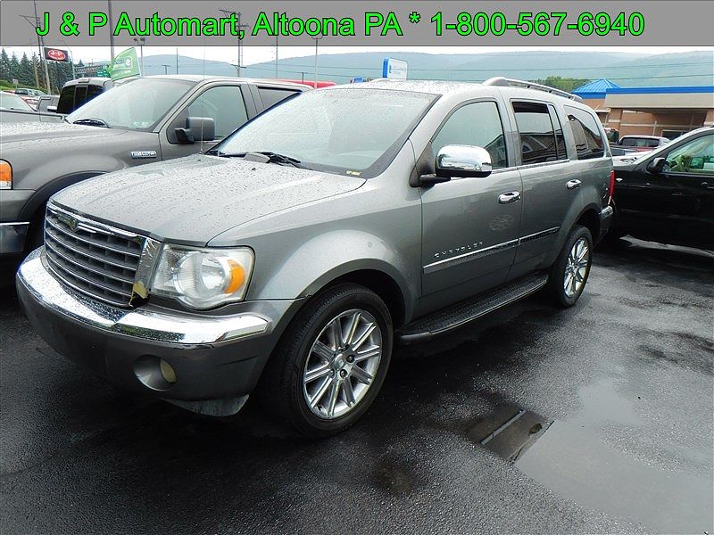 2007 Chrysler Aspen Limited Edition image 2