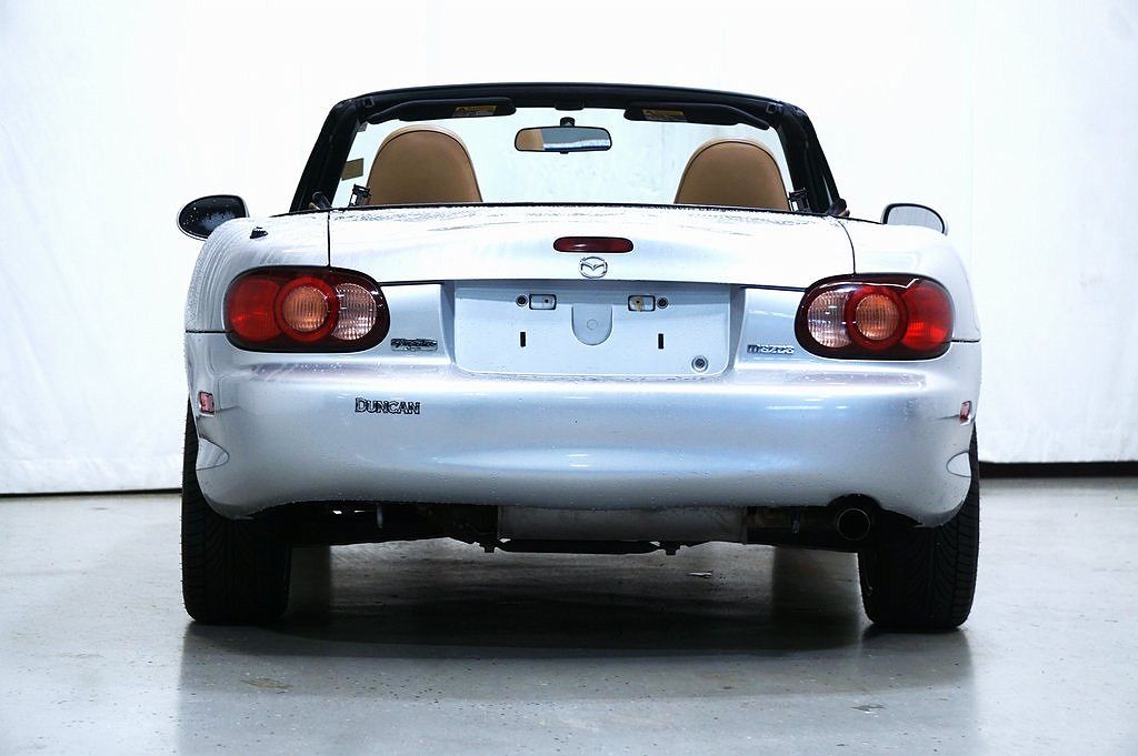 2001 Mazda Miata Base image 9