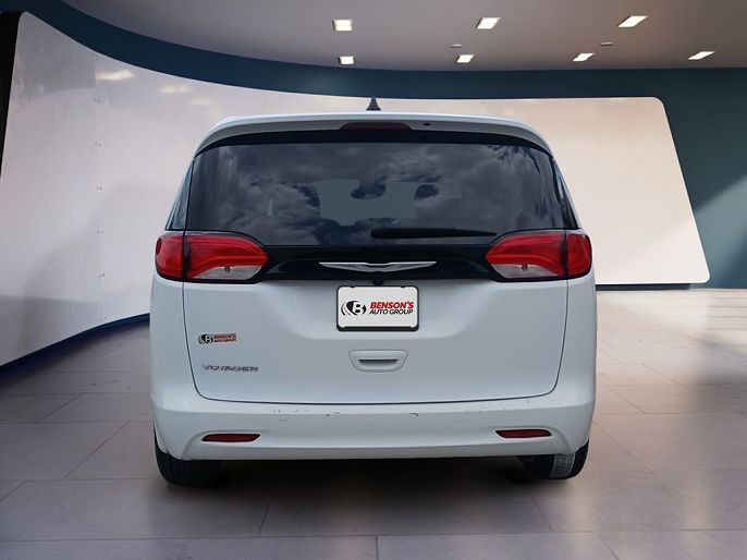 2023 Chrysler Voyager