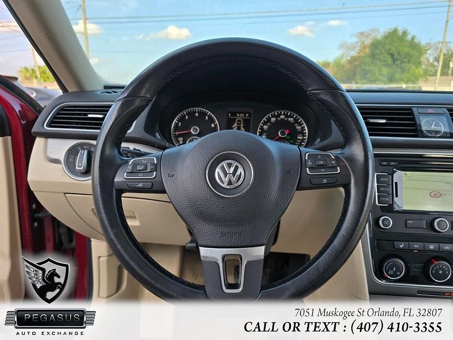 2015 Volkswagen Passat SE image 15