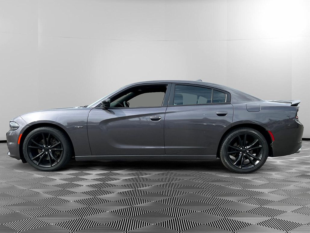 2016 Dodge Charger R/T image 1